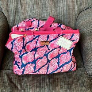 Lilly Pulitzer Cute as Shell insulated cooler NWT